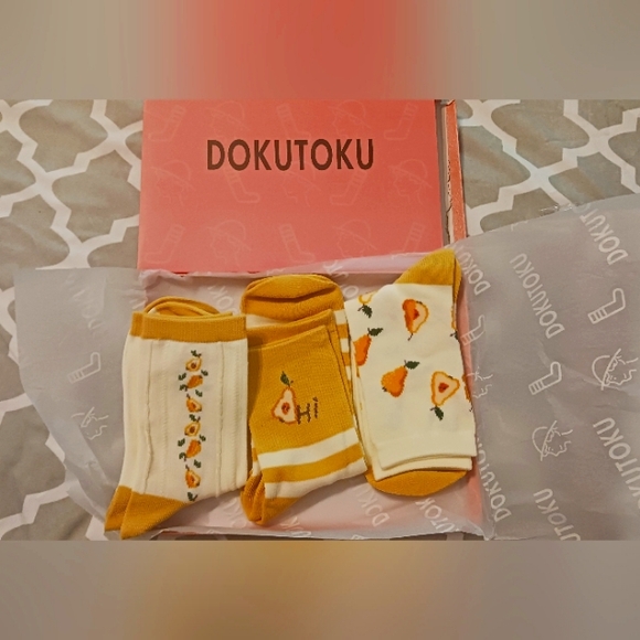 Pear themed socks - Picture 1 of 1